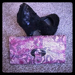 Guess Statement Wallet!!!!!